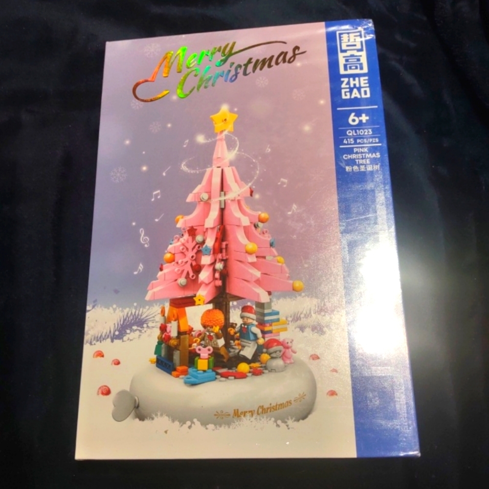 ZHEGAO QL1023 Mini Bricks Toys Christmas Tree in Pink